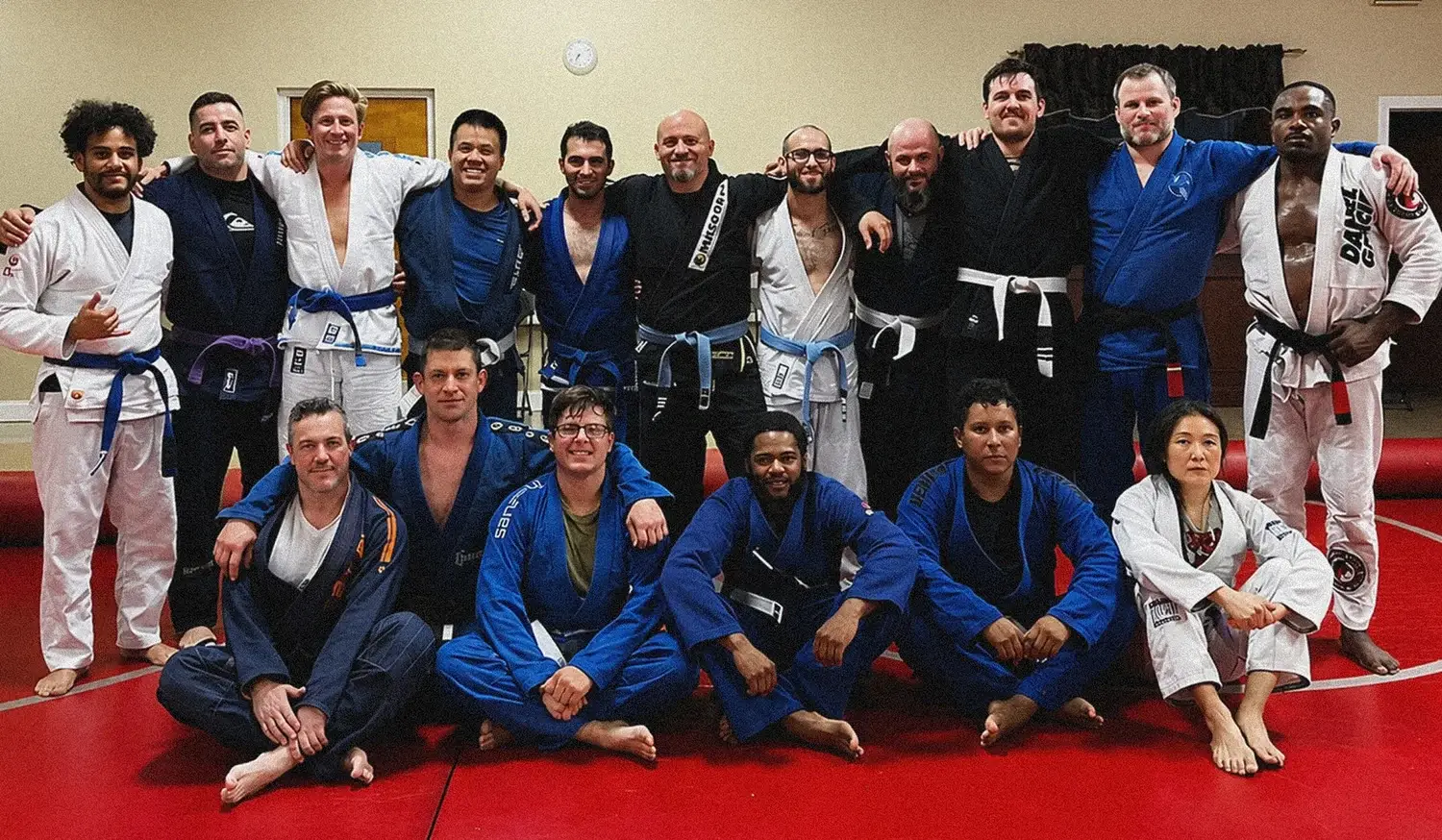 Team photo on the mat
